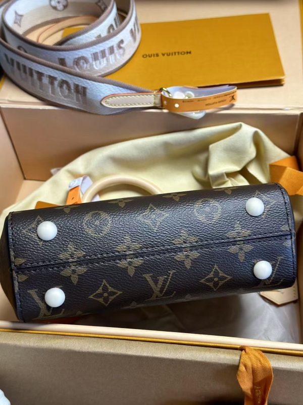 Louis Vuitton Cluny Mini - Monogram Removable Strap - Image 9