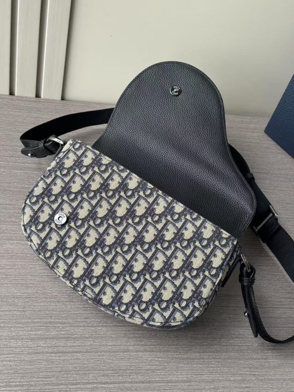 DIOR Saddle Messenger - Oblique/Calfskin Adjustable Strap Unisex - Image 4