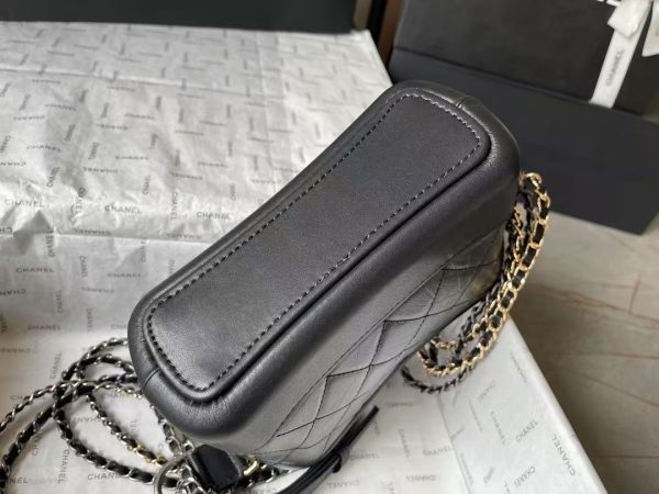 CHANEL Classic Quilted Bag - Black Calfskin GHW Chain Shoulder Bag - Image 6
