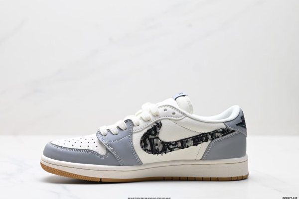 Travis Scott x AJ1 Low 'DIY Custom' - Reverse Swoosh Sneakers - Image 3