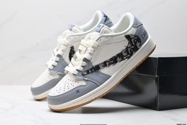 Travis Scott x AJ1 Low 'DIY Custom' - Reverse Swoosh Sneakers - Image 8