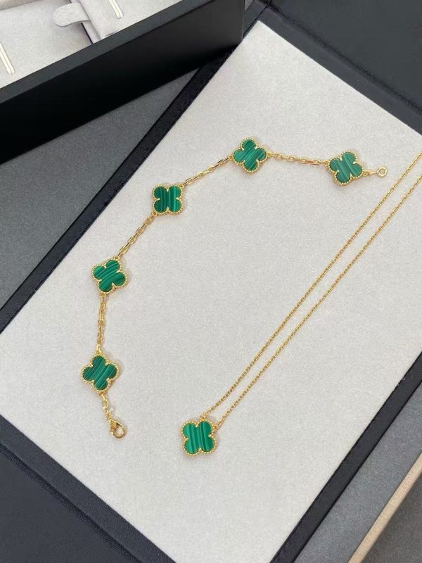 Van Cleef & Arpels Alhambra Bracelet - Rose Gold Malachite 5 Motif - Image 2