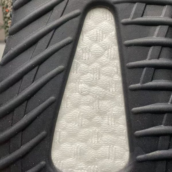 Yeezy Boost 350 V2 “Red/Black” – New Colorway (OG-Grade Reissue) - Image 9